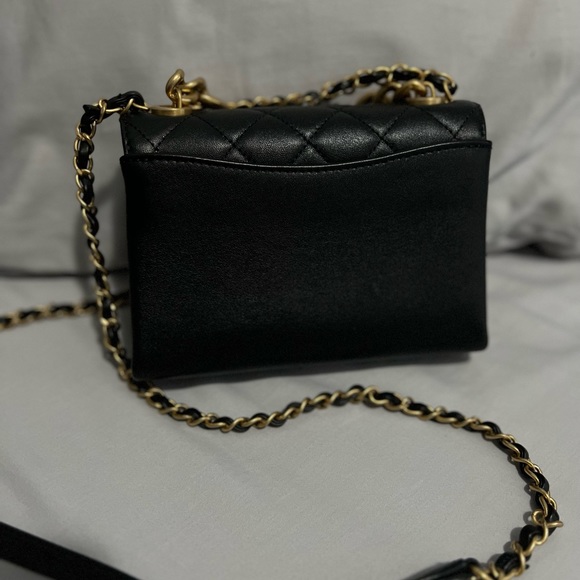 Chanel mini flap limited edition with pearl gold chain - Picture 2 of 11